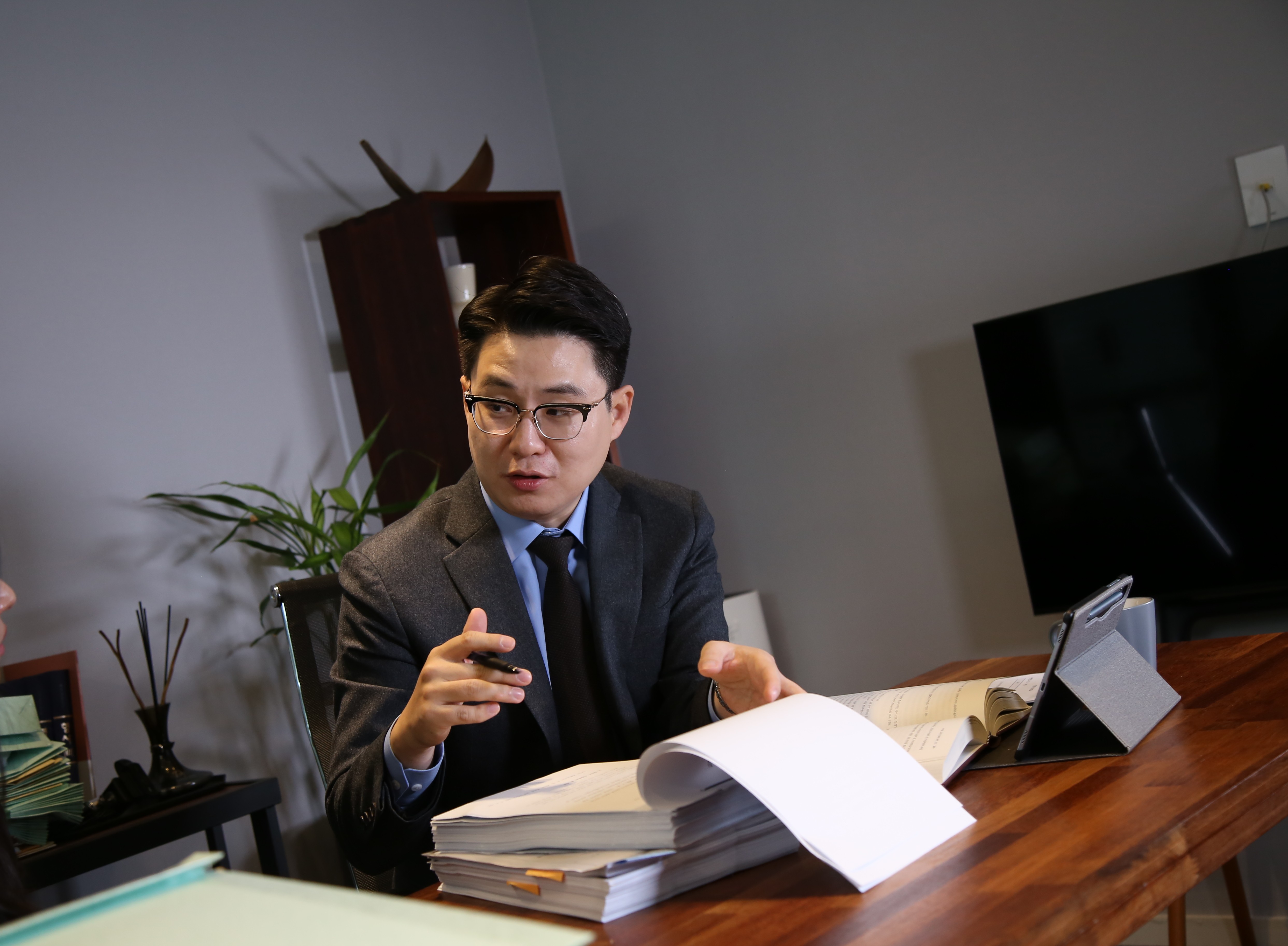 술먹고 성추행 신고된 피의자와 상담 중인 조원진변호사